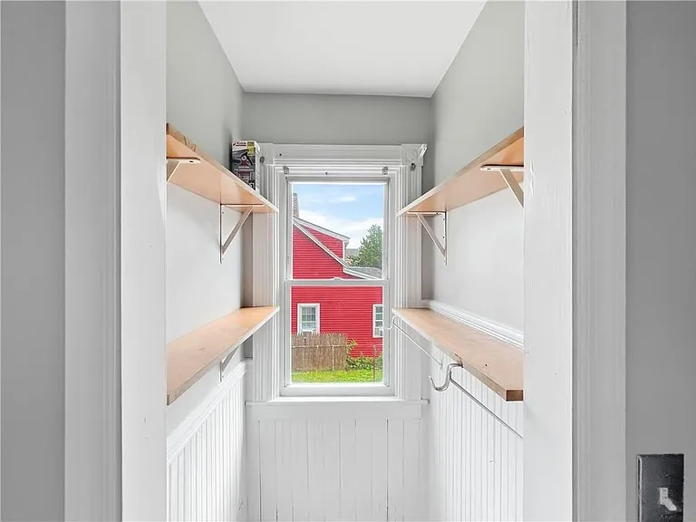 362 Weeden St — Photo 9