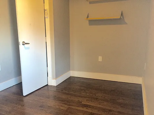 Rented by Premier Metro Realty Corp | media 2