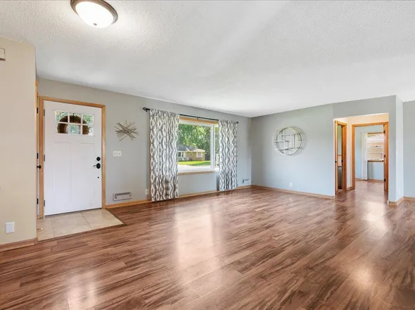 3315 Upper 143rd St W, Rosemount, MN 55068