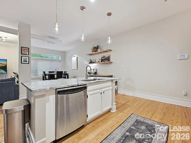 404 N Laurel Ave #11 — Photo 18