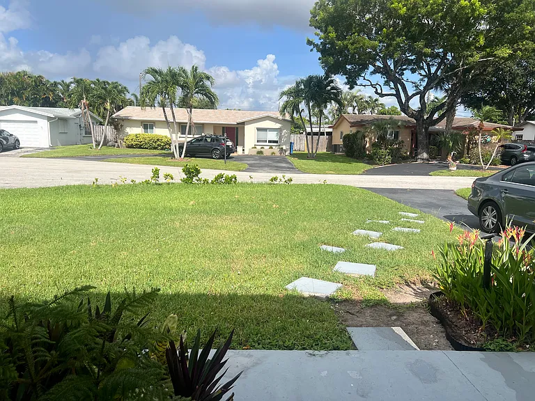 NW 18th Ave — Photo 10