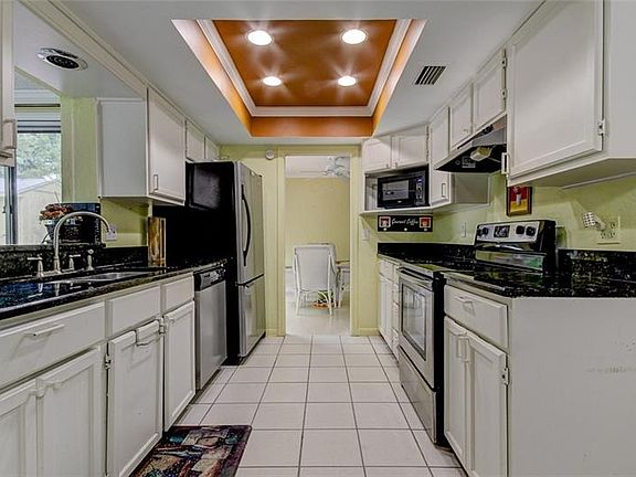 5th image of 2176 Wateroak Dr N