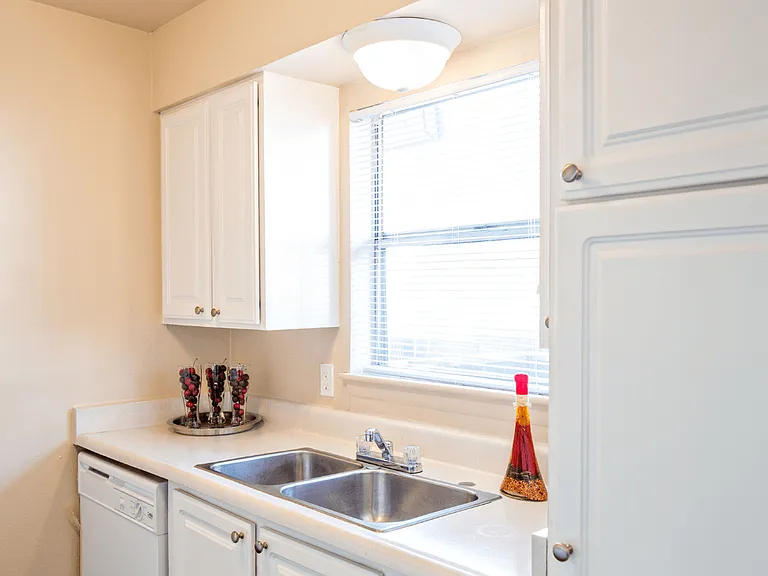 Candlewood 1x1 Apartment Home