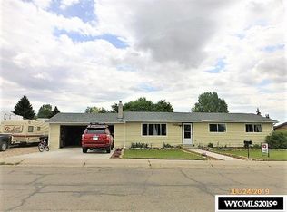 1332 Uinta Dr, Kemmerer, WY 83101