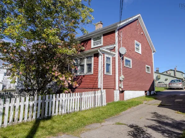 76 Richmond St, Sydney, NS B1P 2T9