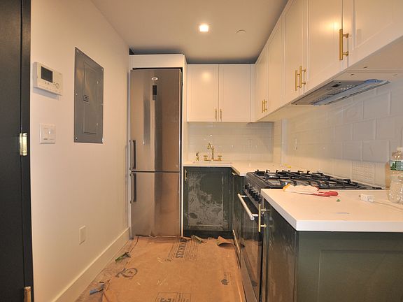 3rd image of 473 Park Pl #6RBB