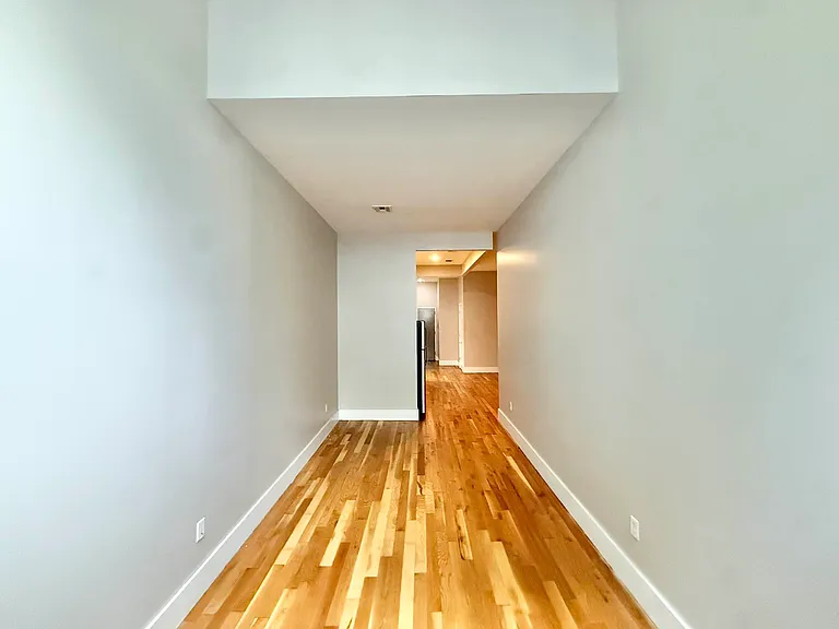 70 Kosciuszko St #1B — Photo 3