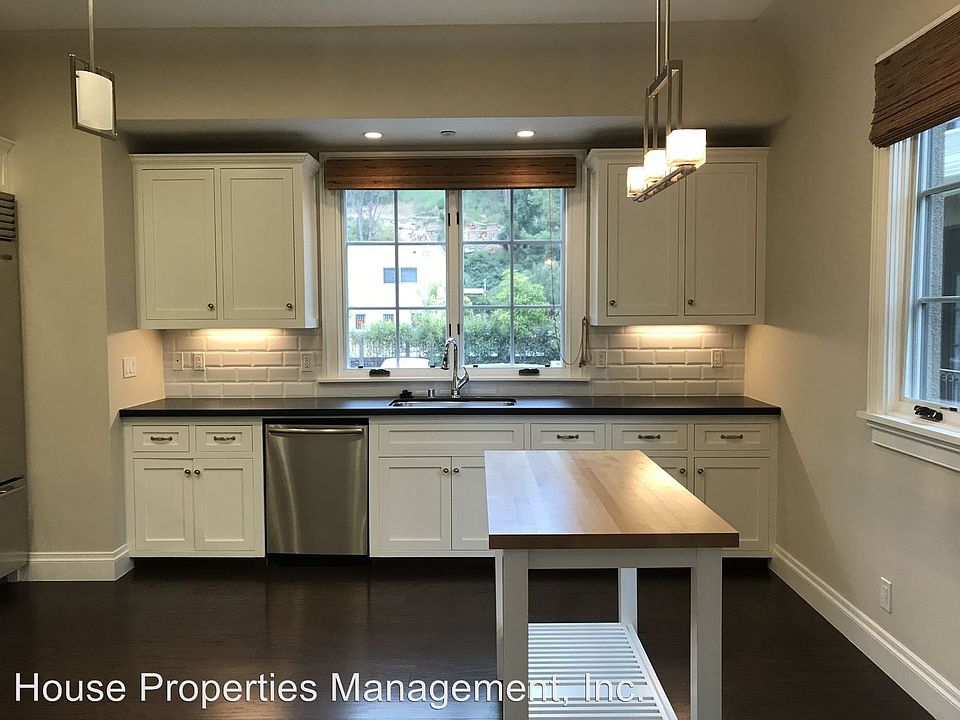 1st image of 19 Tamalpais Commons Ln