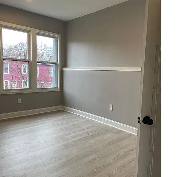 799 Linnard St — Photo 11