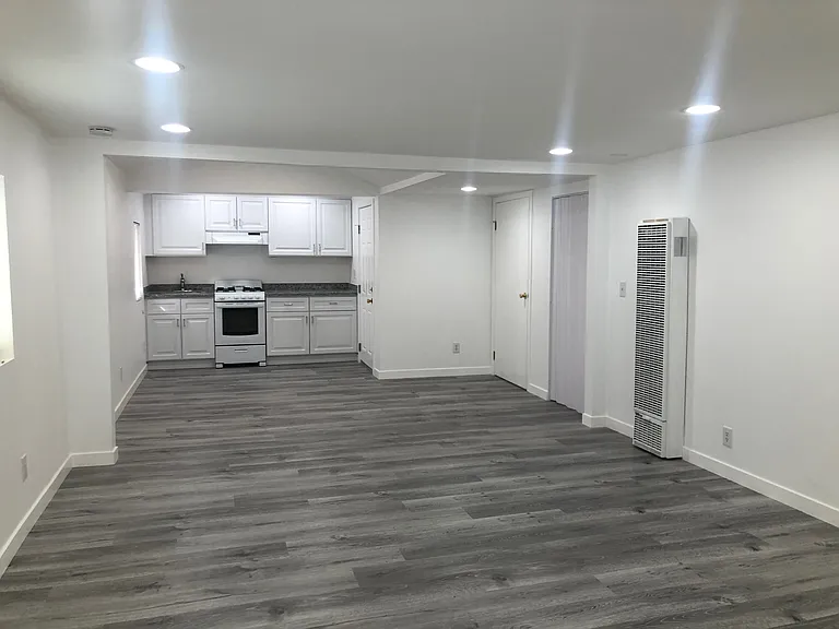 629 Glendale Trl — Photo 4