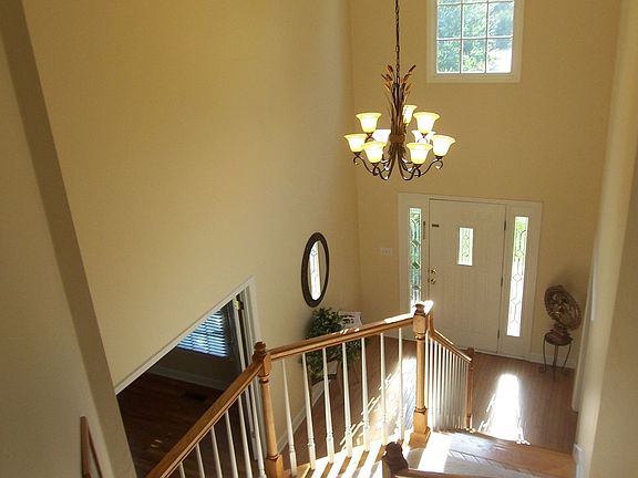 2 story foyer