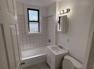 881 Broad St #2D, Hartford, CT 06106