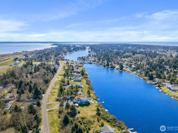 599 E Chance A La Mer NE, Ocean Shores, WA 98569