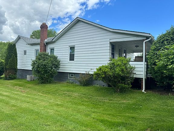 4th image of 2919 Tamarack Dr