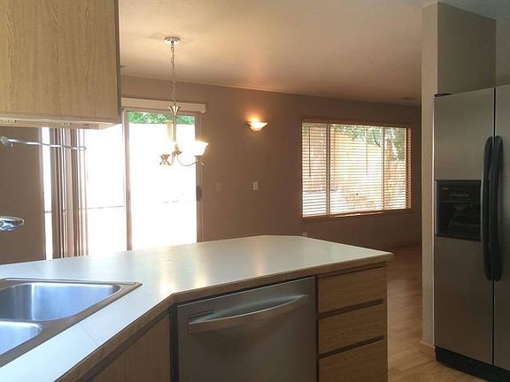 4th image of 18206 NE 92nd Ct