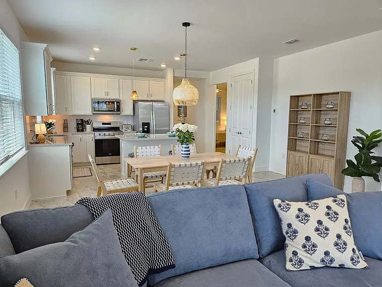 1595 Tavira Pl — Photo 24