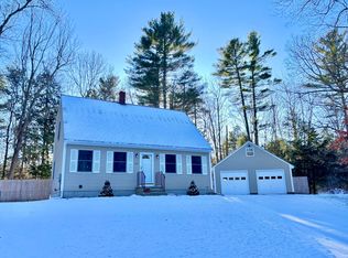 160 Meadow Rd, Raymond, ME 04071