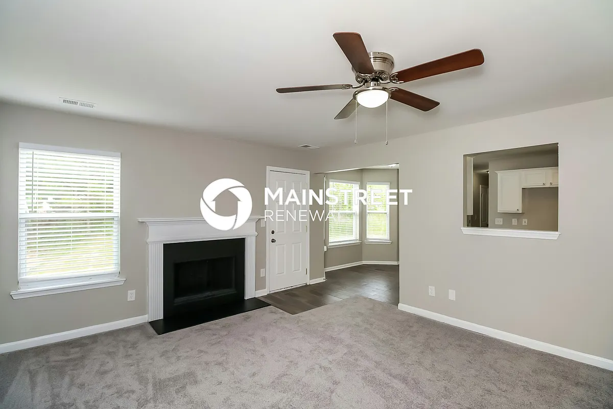 Living Room - 10950 Southwood Dr