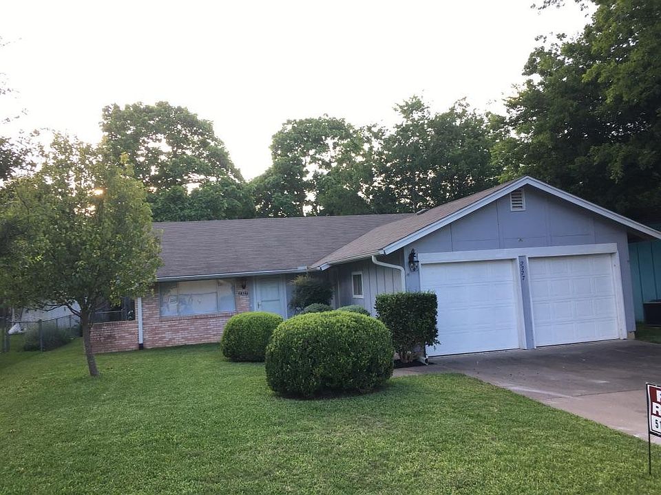 1st image of 2327 Aldford Dr