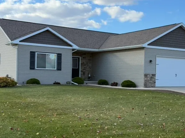 1599 Redwing Dr, Neenah, WI 54956