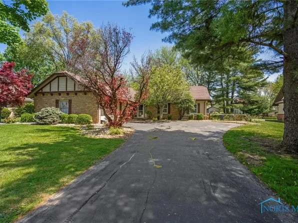 2335 Tanglewood Dr, Toledo, OH 43614