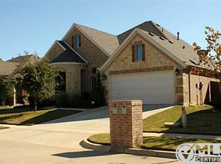 2406 Honey Dr, Arlington, TX 76001
