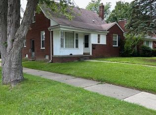 8401 Hazelton St, Dearborn Heights, MI 48127