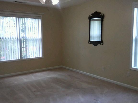 5th image of 1129 Chateau Ter
