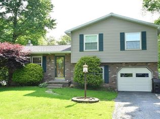 170 Carrier Rd, Transfer, PA 16154