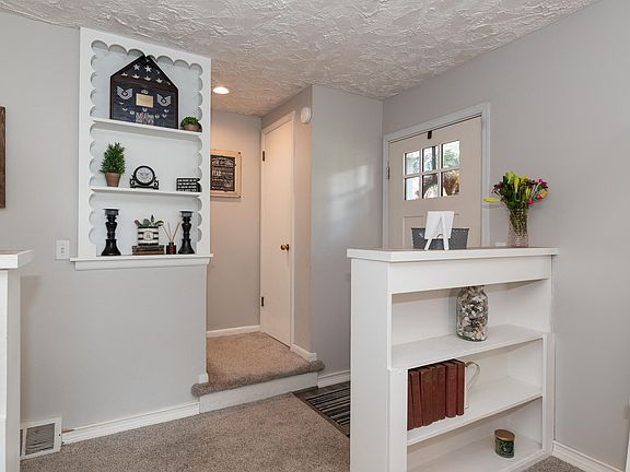 4th image of 6833 Welbury St