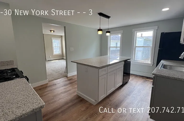 28-30 New York St #3 — Photo 5