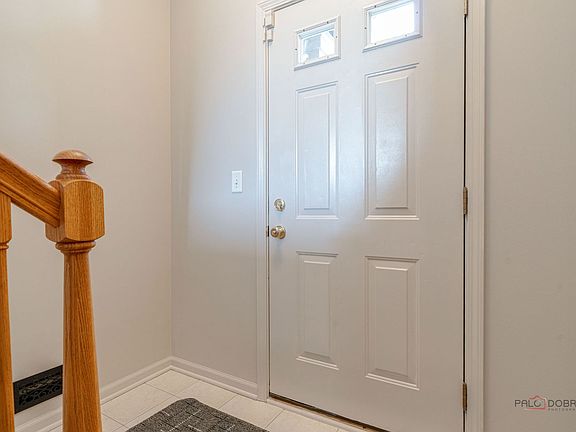 4th image of 1129 N Claremont Dr #1129