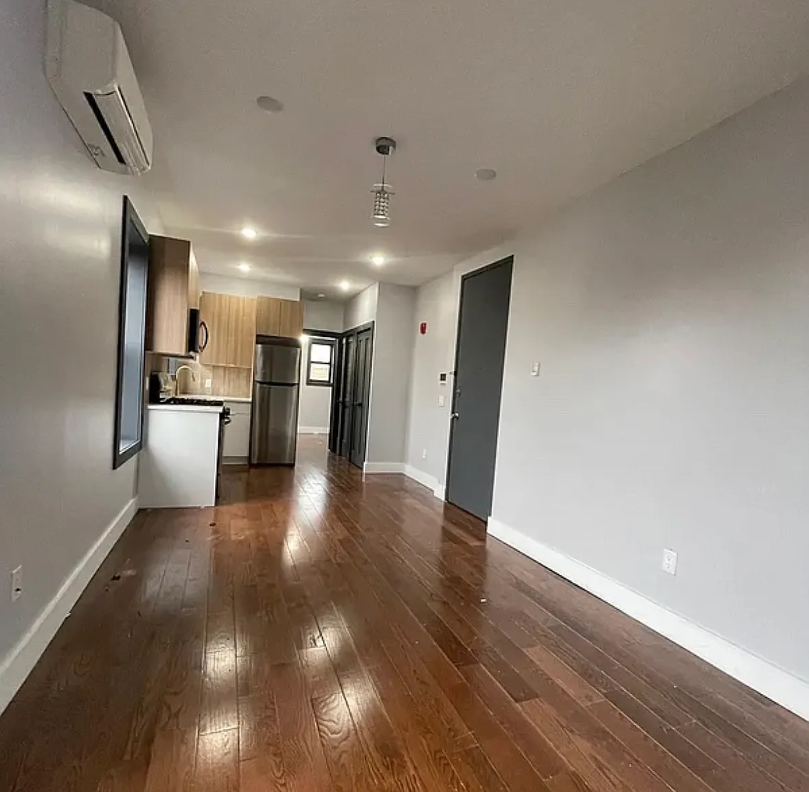 2 bed, $2,500 — Photo 1