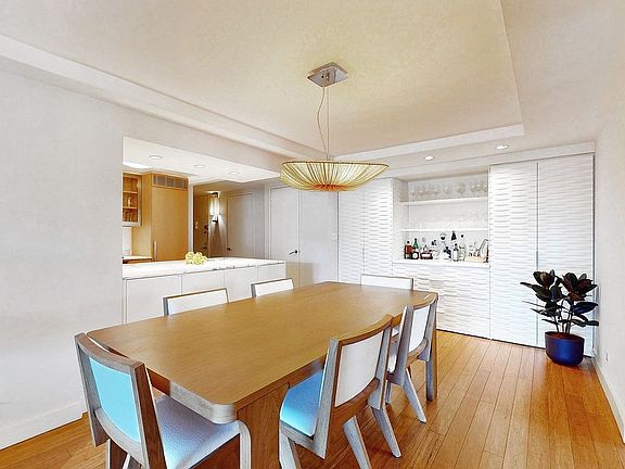 4th image of 101 W 12th St APT 17H