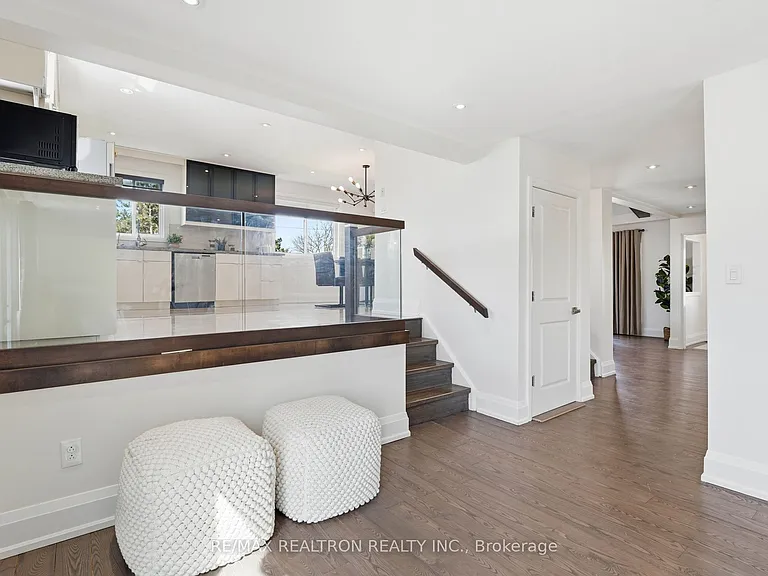 117 Cardinal Cres #UPPER — Photo 13