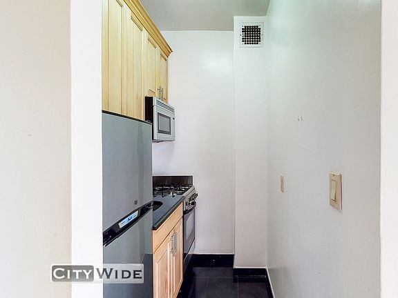 3rd image of 1497 3rd Ave APT 2b