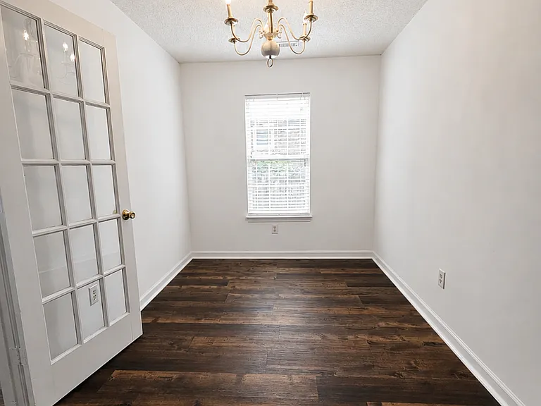 1533 Tinkertown Ave — Photo 8