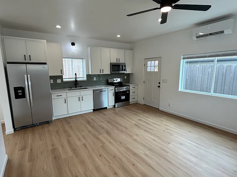 615 S Clementine St #2 — Photo 5