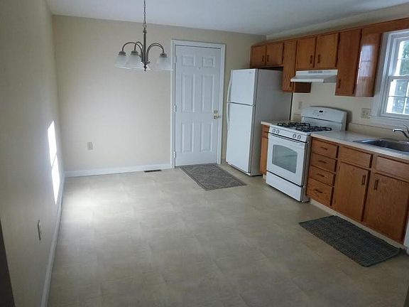 3rd image of 3 Buena Vista Dr