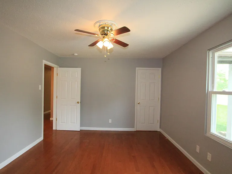 238 Saint Marys Dr — Photo 10