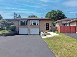 380 Magnolia Dr, Hamilton, ON L9C 6N7