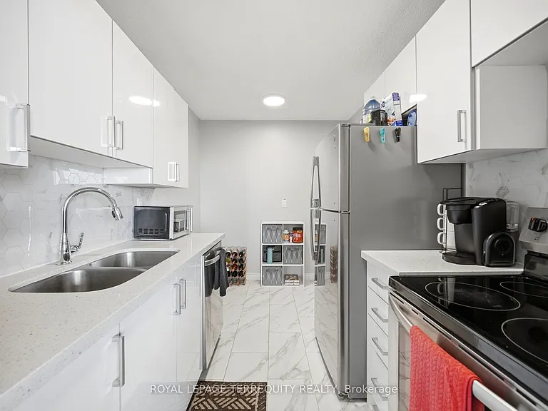2929 Aquitaine Ave #709 — Photo 12