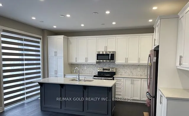 42 Milt Schmidt St — Photo 12