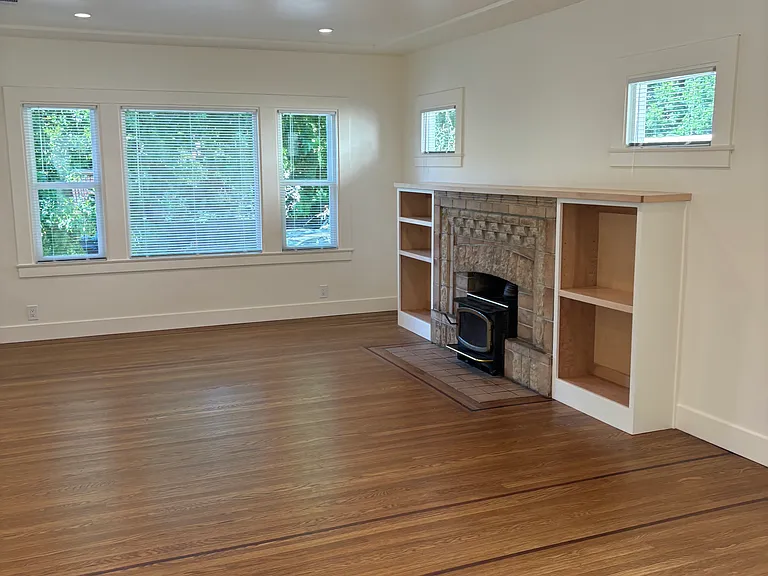 385 Alcatraz Ave #385 — Photo 24
