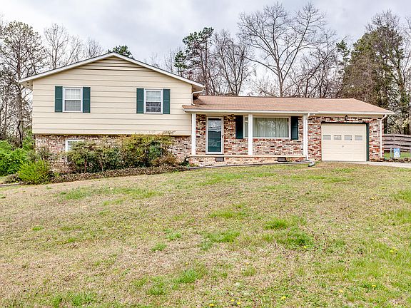 3rd image of 1009 W Park Dr