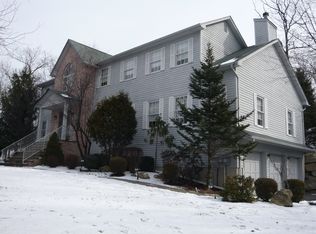 67 S Glen Rd, Kinnelon, NJ 07405