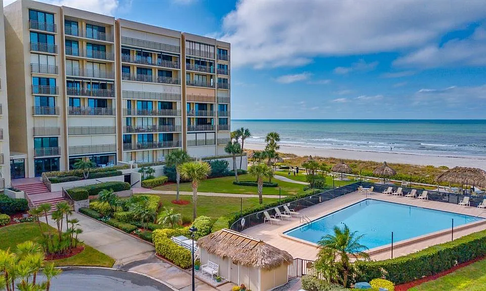 1430 Gulf Blvd #404