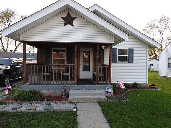 2nd image of 1008 Magnolia Ave