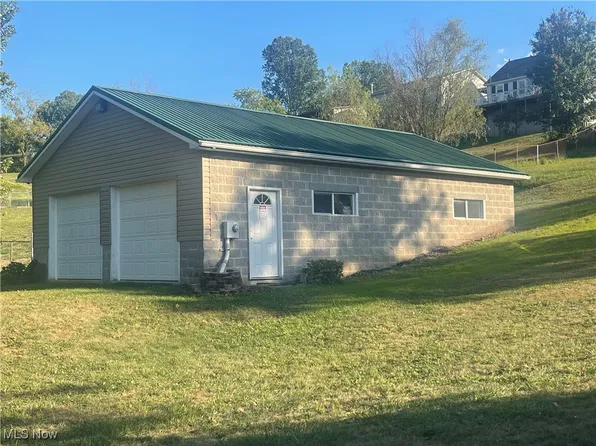 1612 14th Ave, Parkersburg, WV 26101