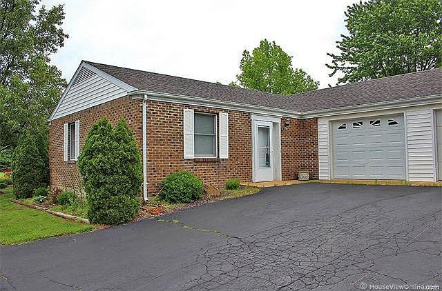 1st image of 1121 N Desloge Dr